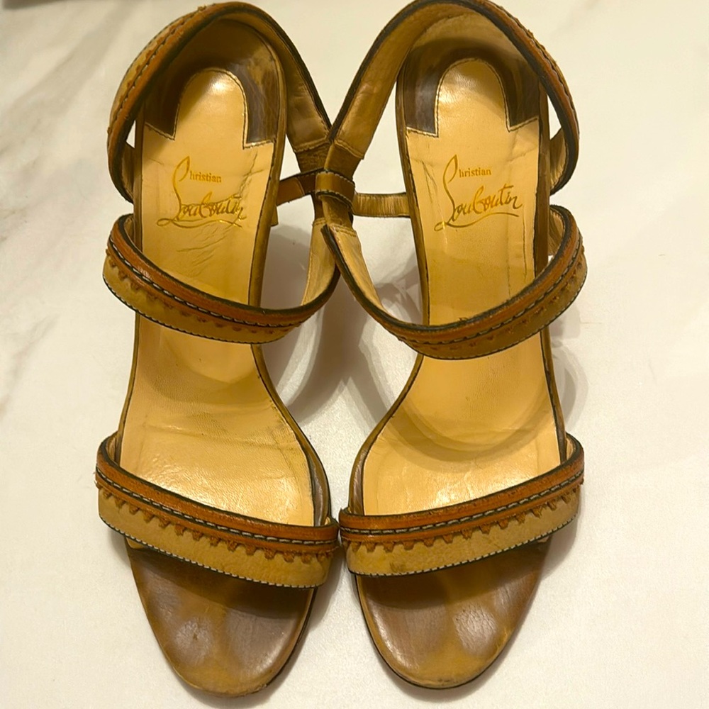 Christian Louboutin tan suede 2inch chunky heels with leather and suede detail